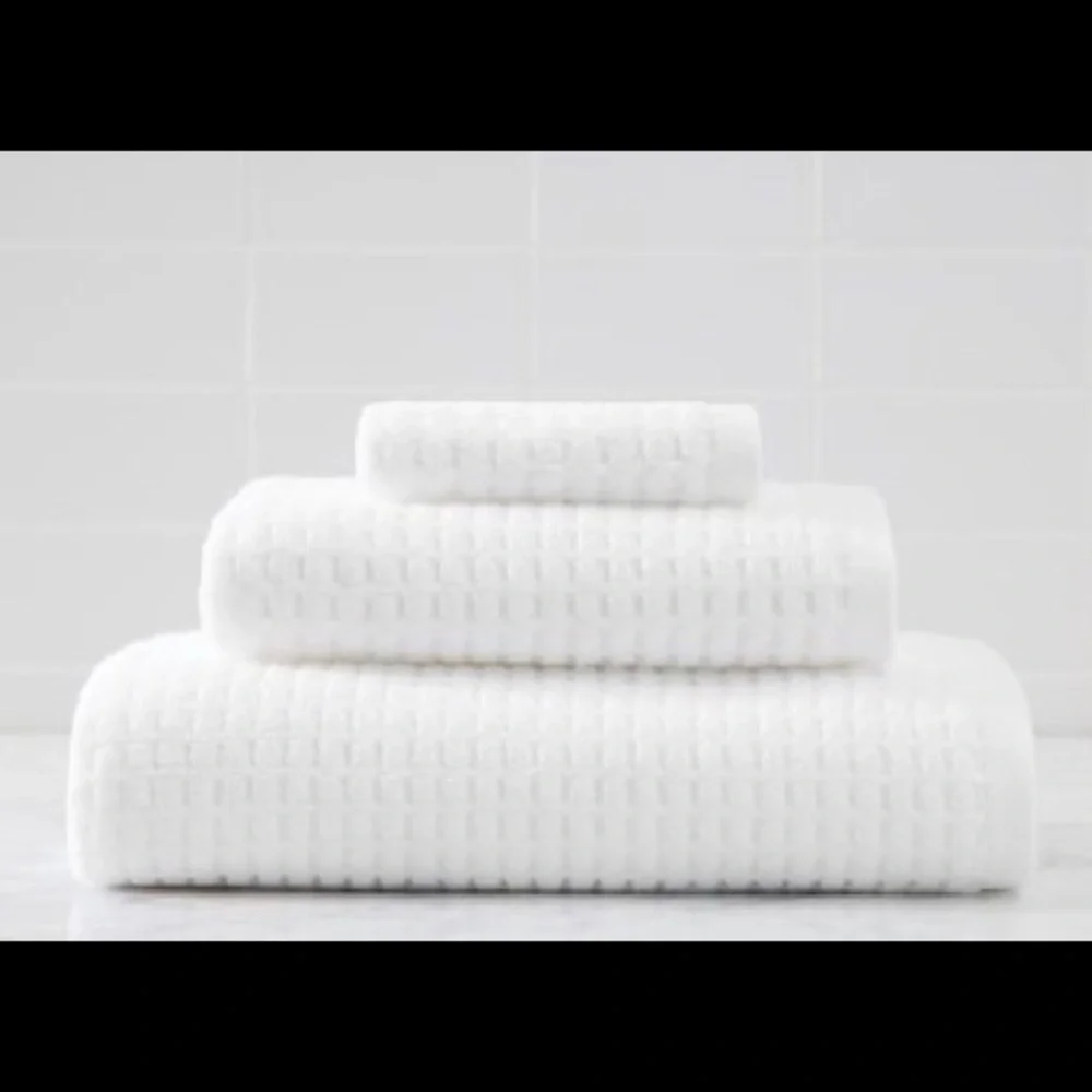 OSCAR OLIVER BATH TOWEL( PRICE FOR 1 )